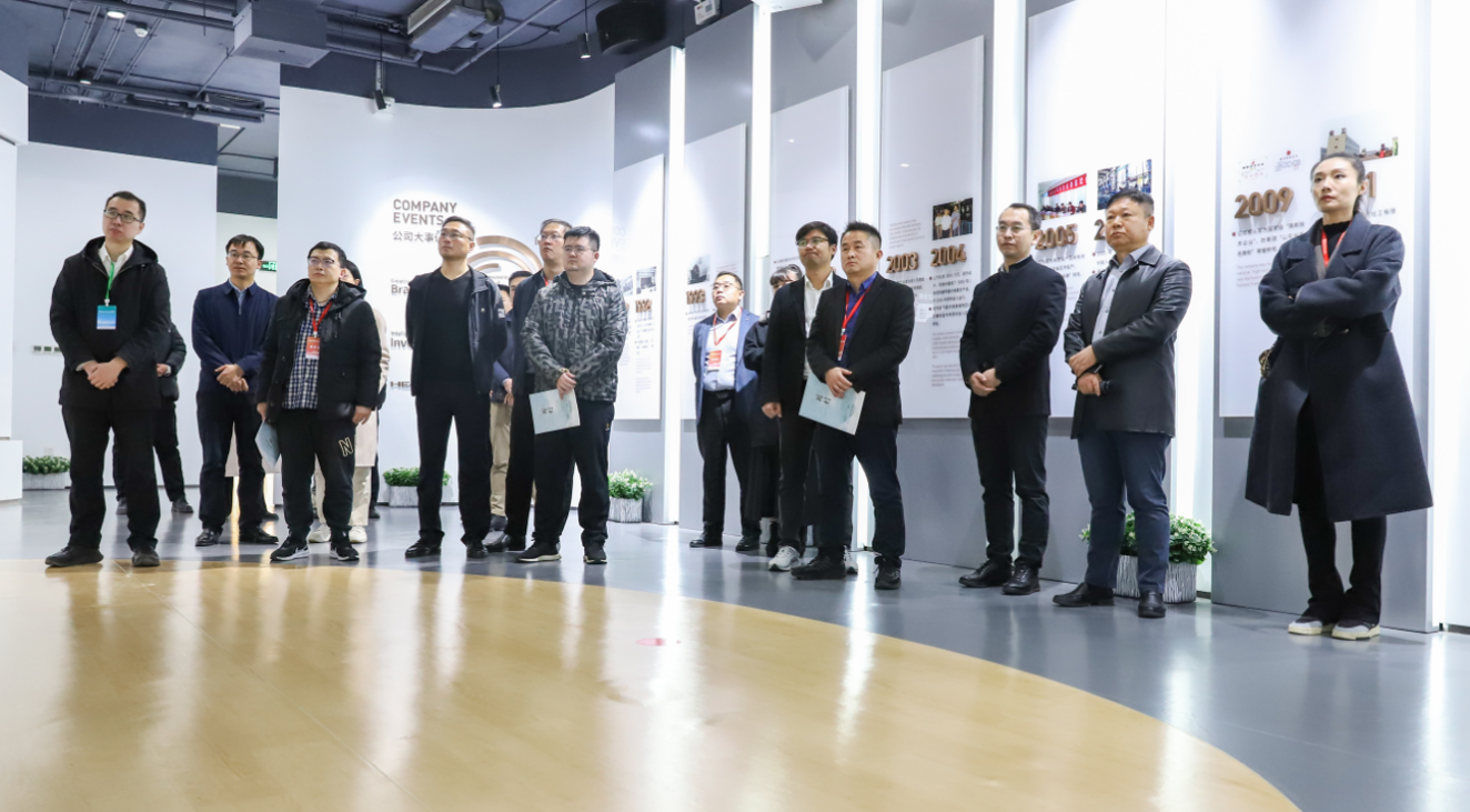 “青年科学家百城行”活动走进九游（中国）集团